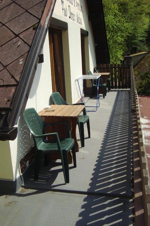 Restaurant a penzion Pod Draci skalou Karlštejn Cameră foto